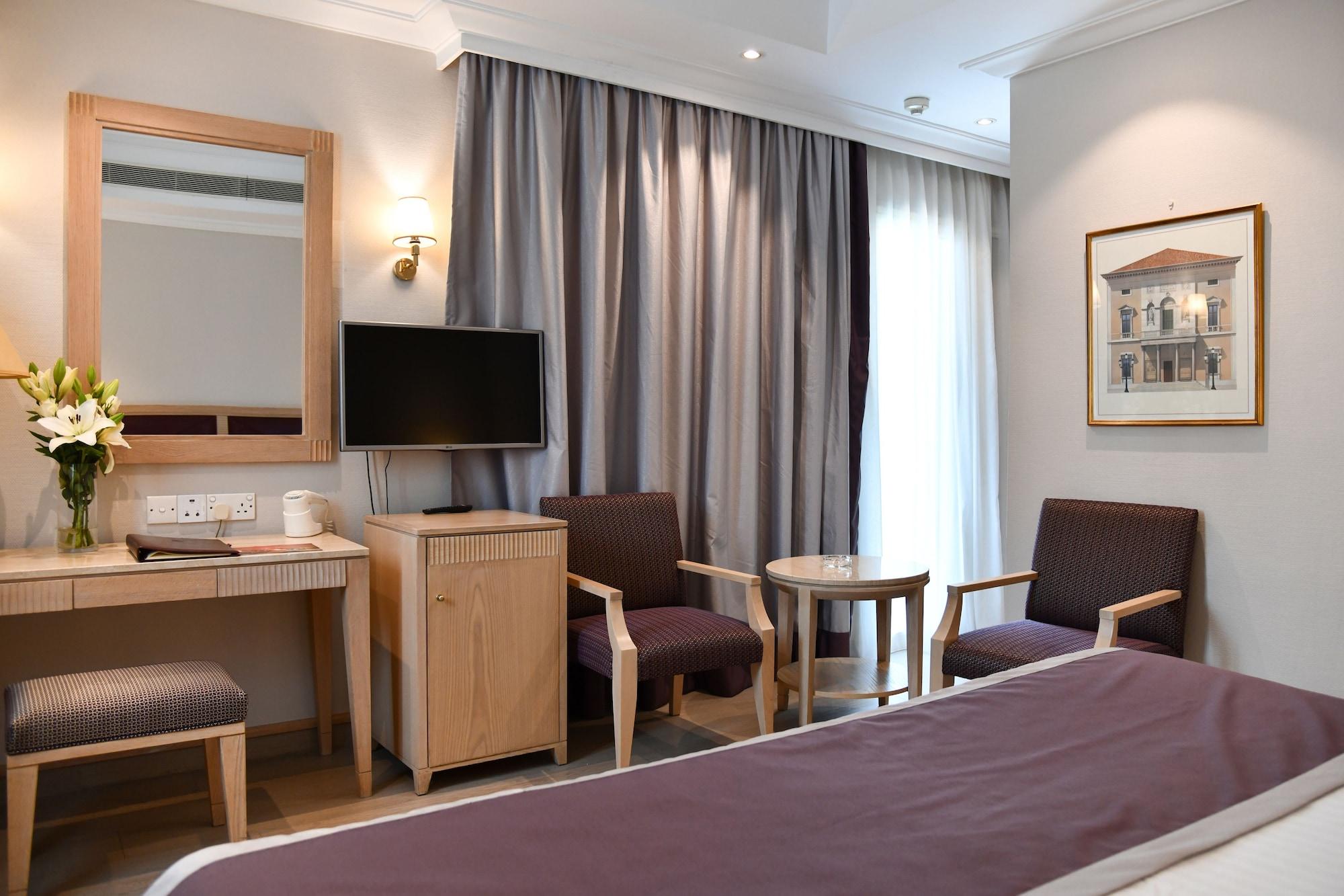 Curium Palace Hotel Limassol Eksteriør billede