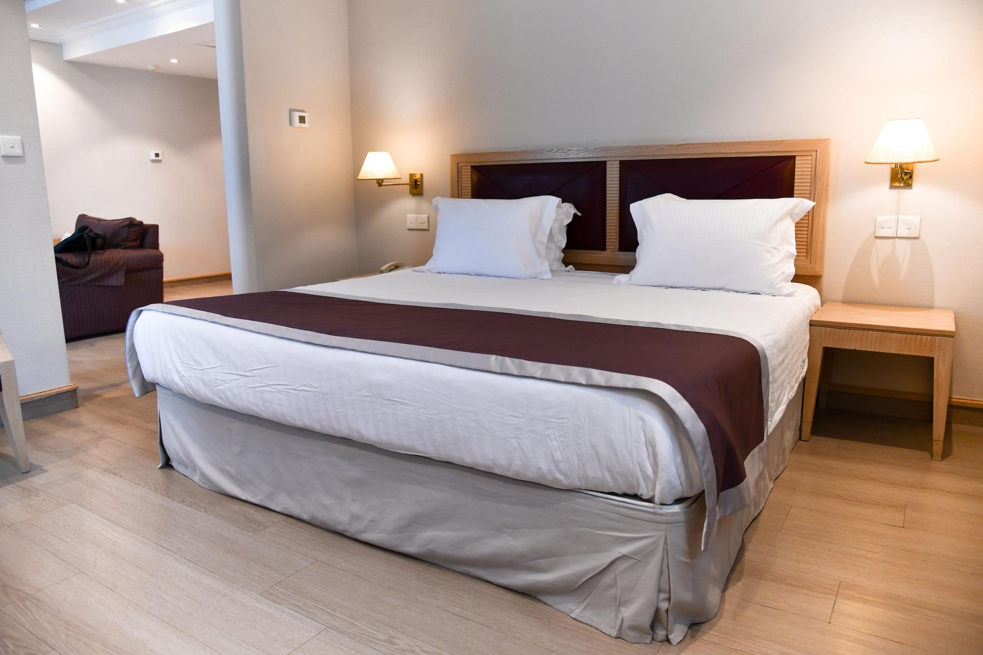 Curium Palace Hotel Limassol Eksteriør billede