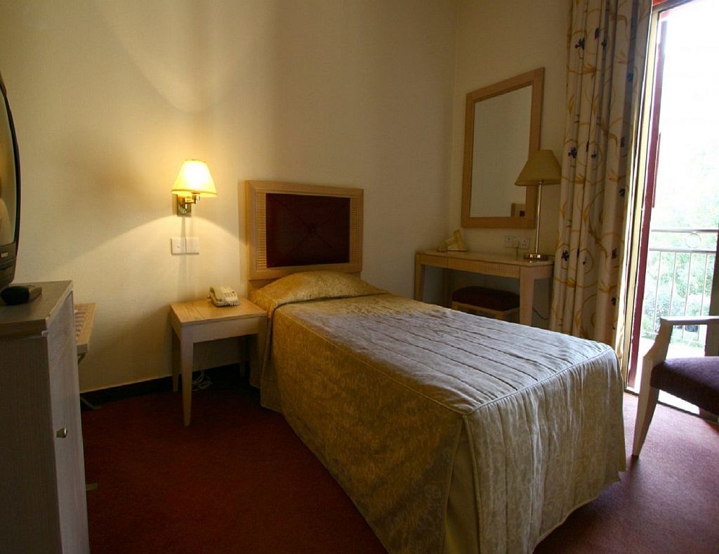 Curium Palace Hotel Limassol Eksteriør billede