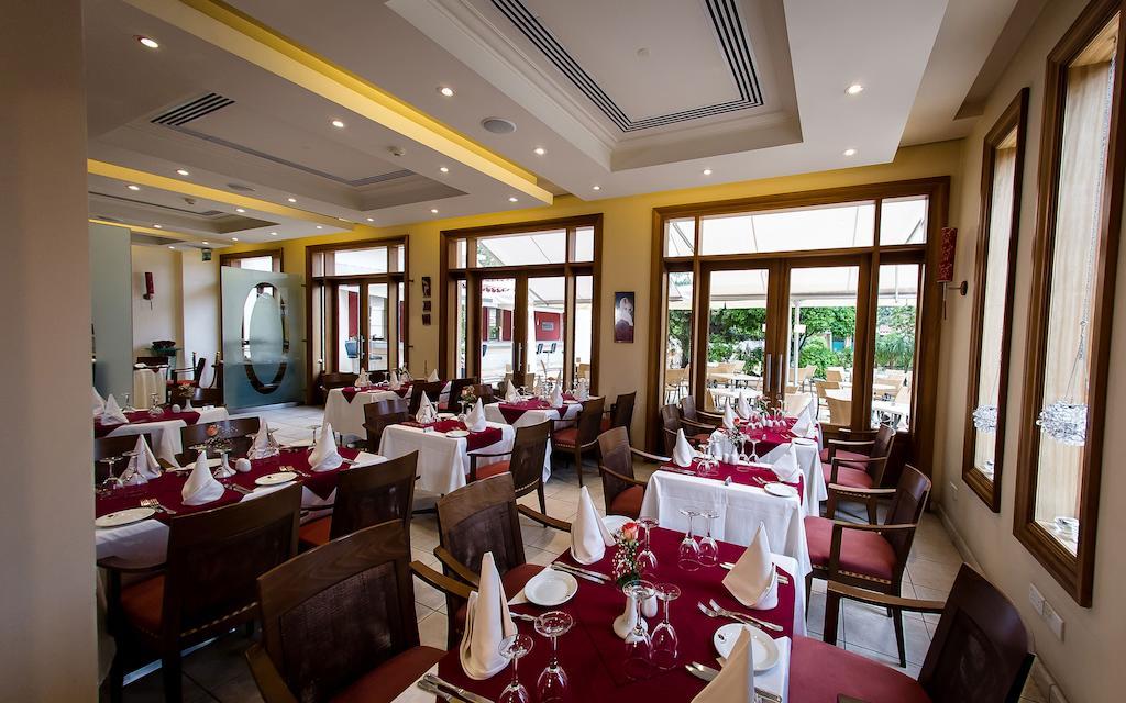Curium Palace Hotel Limassol Eksteriør billede