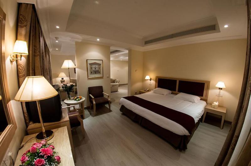 Curium Palace Hotel Limassol Eksteriør billede